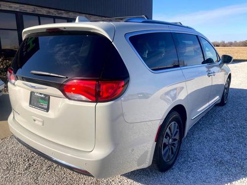 2019 Chrysler Pacifica Touring-L Plus