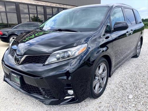 2018 Toyota Sienna SE