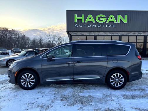 2020 Chrysler Pacifica Touring-L Plus