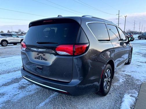 2020 Chrysler Pacifica Touring-L Plus