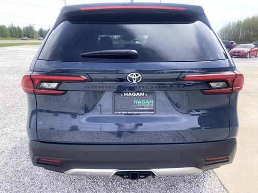 Storm Cloud 2025 Toyota Grand Highlander Platinum