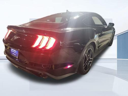 2021 Ford Mustang EcoBoost