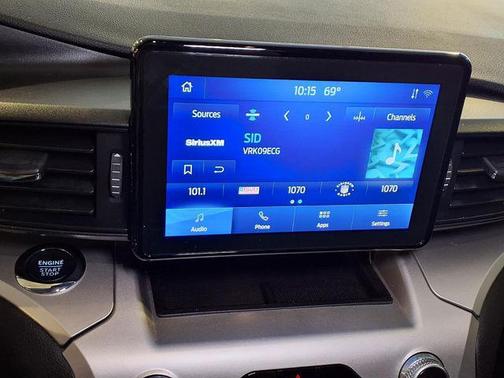 Carbonized Gray Metallic 2022 Ford Explorer XLT