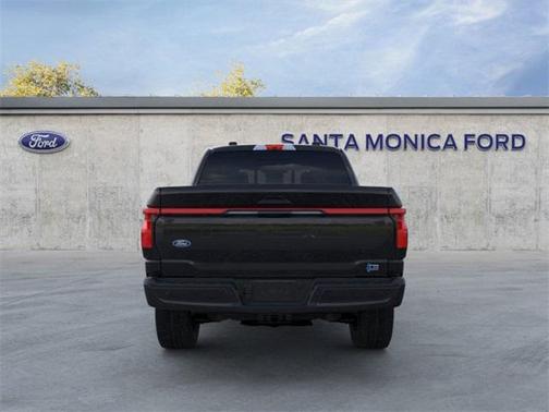 2025 Ford F-150 Lightning LARIAT