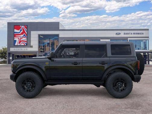 SHADOW BLACK 2026 Ford Bronco Badlands