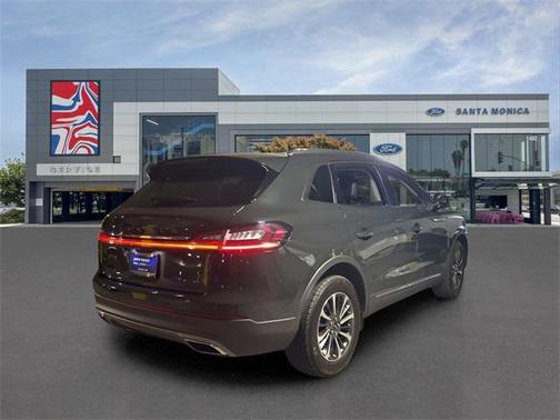 2023 Lincoln Nautilus Standard