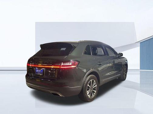 2023 Lincoln Nautilus Standard