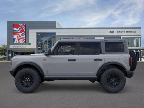 Avalanche Gray 2026 Ford Bronco Badlands