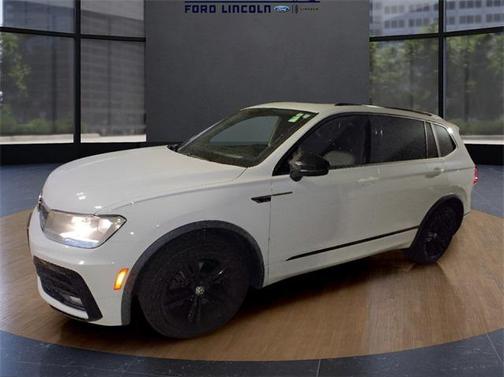 2019 Volkswagen Tiguan 2.0T SEL R-Line