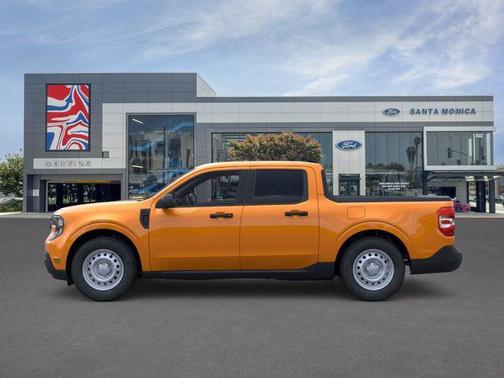 Orange Fury Metallic Tri-Coat 2026 Ford Maverick XL