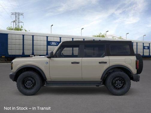 DESERT SAND 2026 Ford Bronco Outer Banks