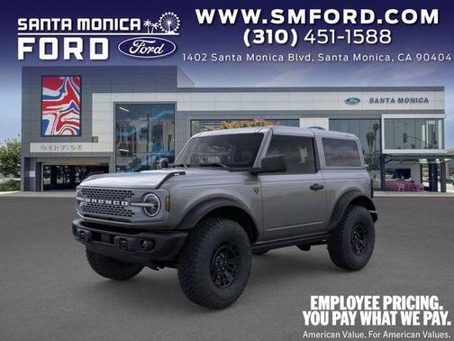 CARBONIZED GRAY METALLIC 2026 Ford Bronco Badlands