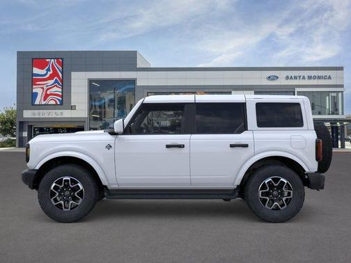 OXFORD WHITE 2026 Ford Bronco Outer Banks