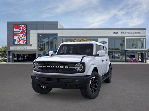 OXFORD WHITE 2026 Ford Bronco Outer Banks