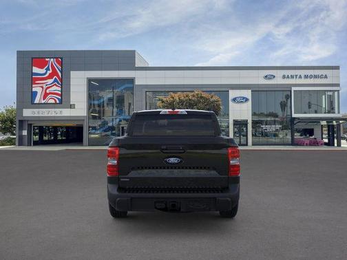 SHADOW BLACK 2026 Ford Maverick Lariat
