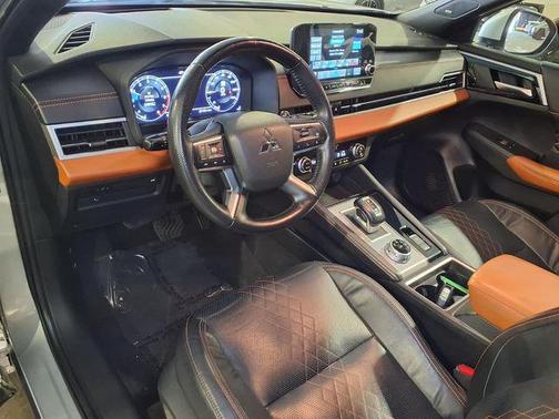Alloy Silver Metallic 2022 Mitsubishi Outlander SEL