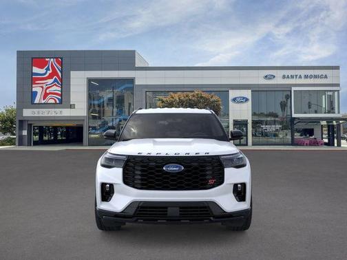 Star White Metallic Tri-Coat 2026 Ford Explorer ST