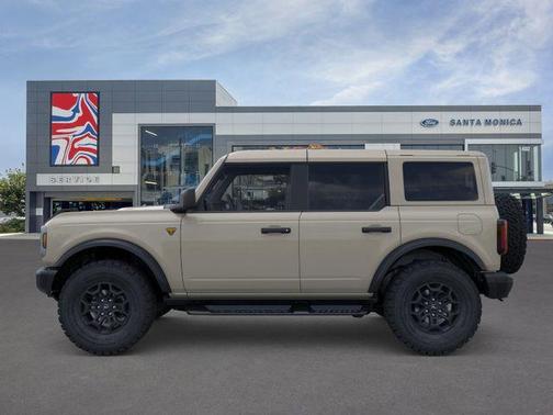 Desert Sand 2026 Ford Bronco Badlands
