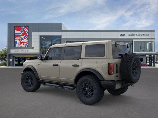 Desert Sand 2026 Ford Bronco Badlands