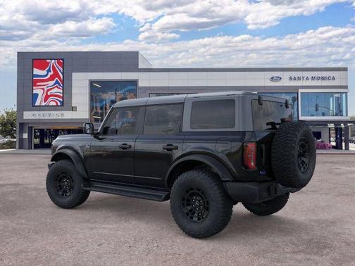SHADOW BLACK 2026 Ford Bronco Outer Banks