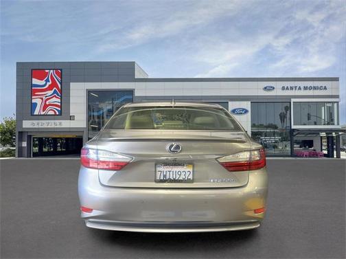 2017 Lexus ES 300h Base