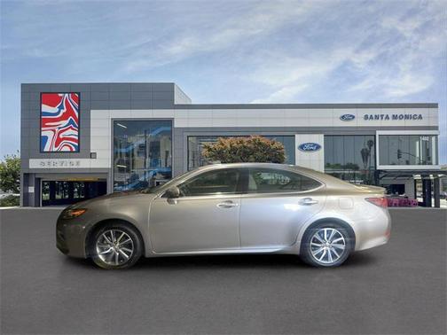 2017 Lexus ES 300h Base