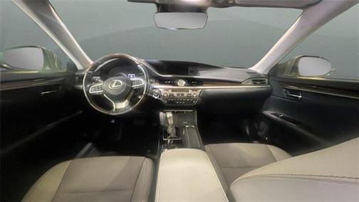 2017 Lexus ES 300h Base