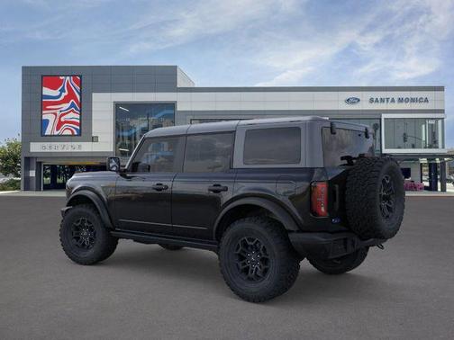 Shadow Black 2026 Ford Bronco Badlands