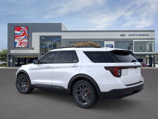 Star White Metallic Tri-Coat 2026 Ford Explorer ST-Line