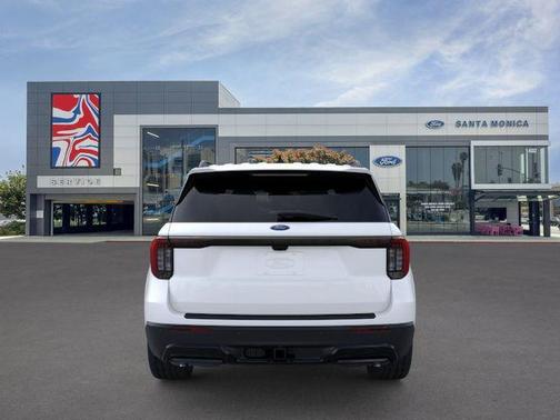 Star White Metallic Tri-Coat 2026 Ford Explorer ST-Line