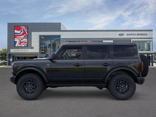 SHADOW BLACK 2026 Ford Bronco Badlands