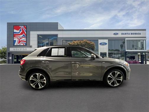 2021 Audi Q3 45 S line Premium
