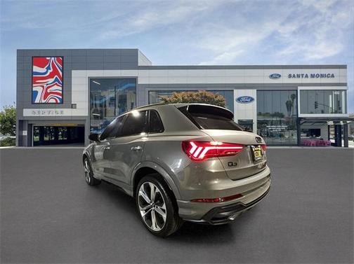 2021 Audi Q3 45 S line Premium