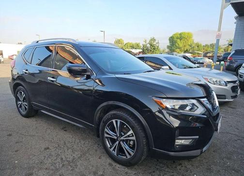 2020 Nissan Rogue SV