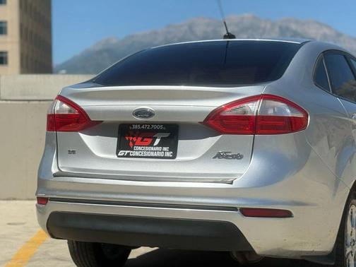 2015 Ford Fiesta SE