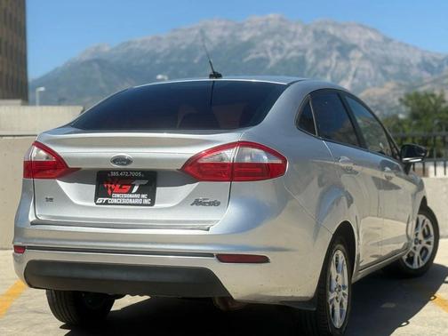 2015 Ford Fiesta SE