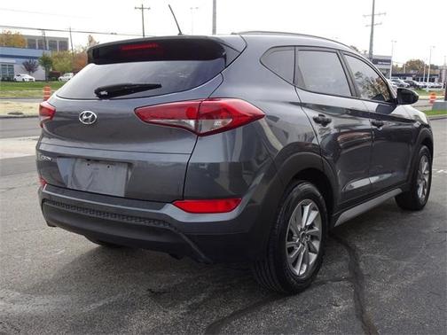 2017 Hyundai TUCSON SE