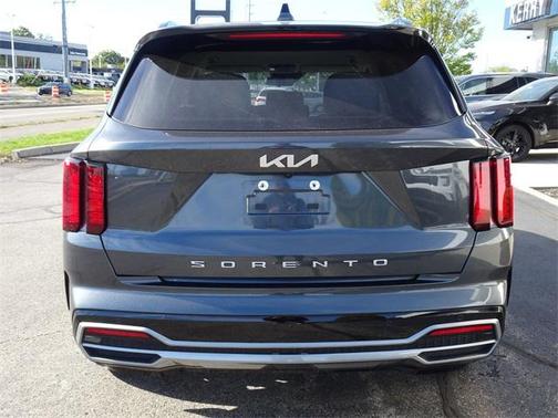 2022 Kia Sorento S