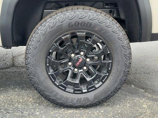 Dune 2026 GMC Canyon Elevation