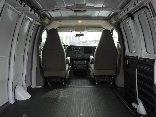 2025 GMC Savana 2500 Work Van