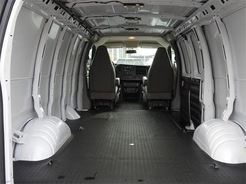 2025 GMC Savana 2500 Work Van