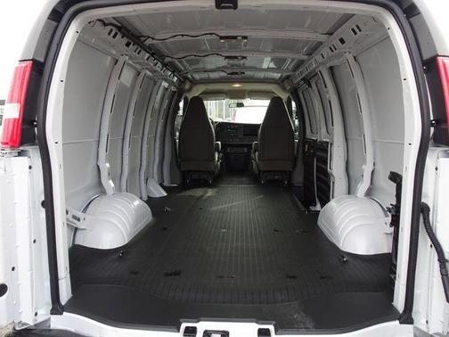 2025 GMC Savana 2500 Work Van