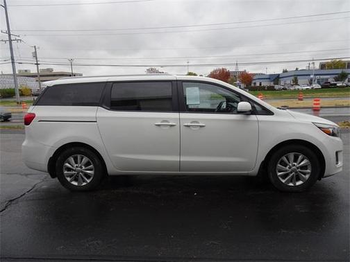 2016 Kia Sedona LX