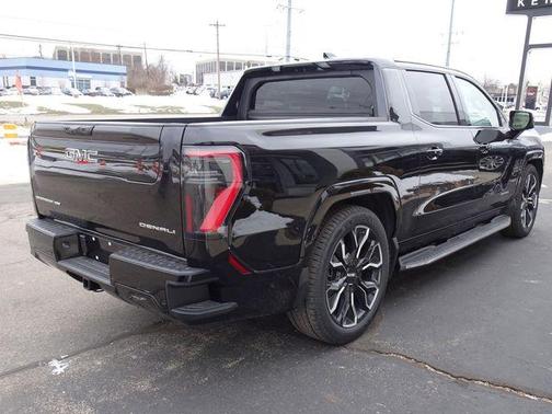 2025 GMC Sierra EV Denali