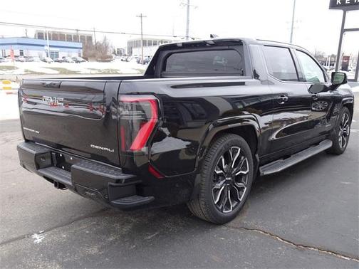 2025 GMC Sierra EV Denali