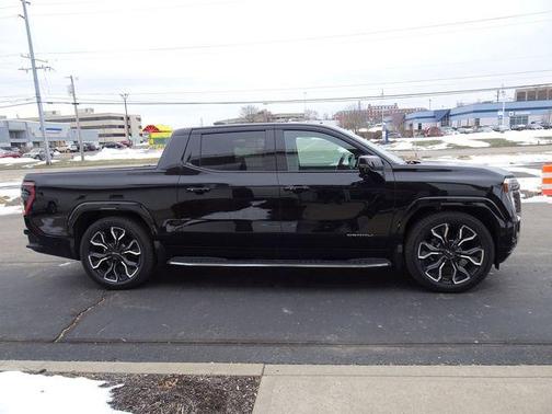 2025 GMC Sierra EV Denali
