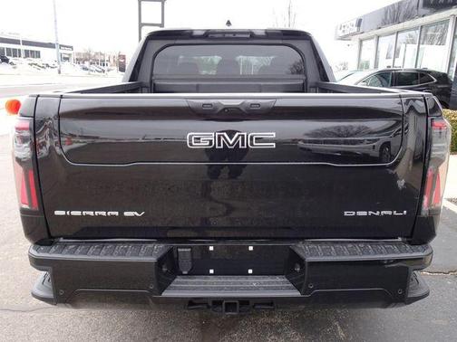 2025 GMC Sierra EV Denali