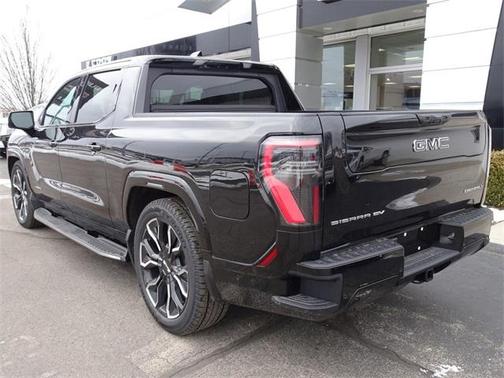 2025 GMC Sierra EV Denali