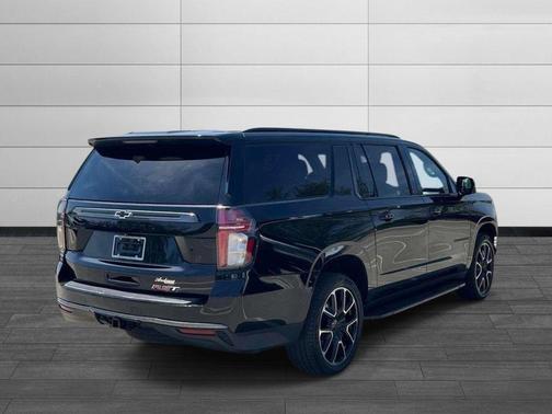 Black 2022 Chevrolet Suburban RST