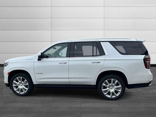Iridescent Pearl Tricoat 2023 Chevrolet Tahoe 4WD High Country